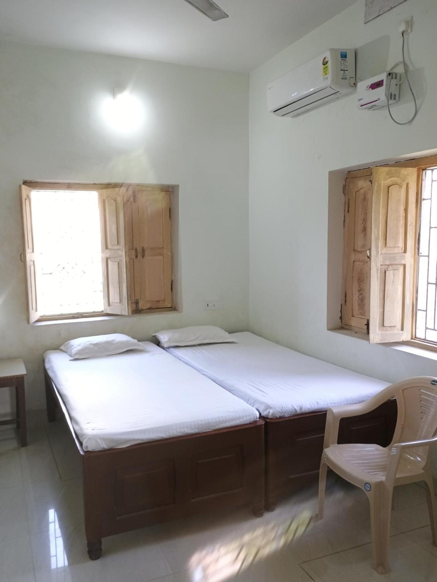 Budha Ashram Guest House Bodh Gaya Esterno foto